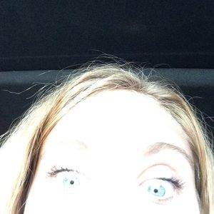 Meet your Posher, Abigail